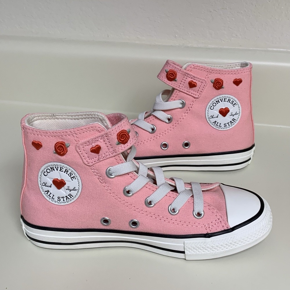 Converse Chuck Taylor All Star Unisex Kids 1 Pink Canvas High Top Hearts